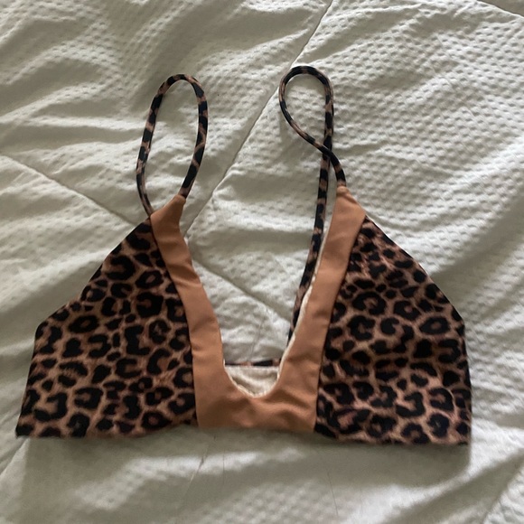ACACIA SWIMWEAR — size medium bikini top - Picture 2 of 4